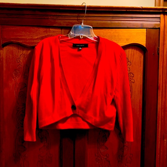 Shrug in rust color Front button - Picture 1 of 4